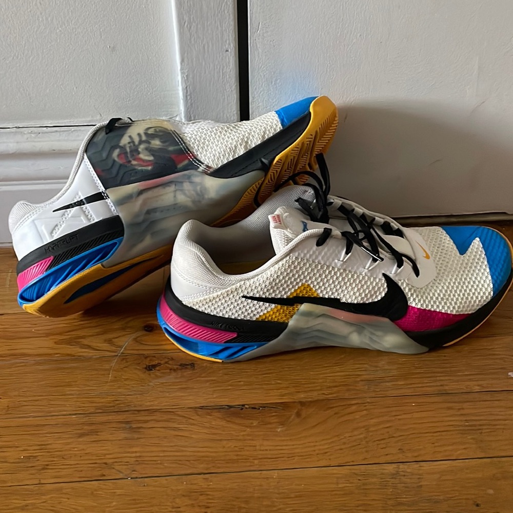 Nike Mens white pink prime Metcon 7 Hyperlift Training Shoes size 11